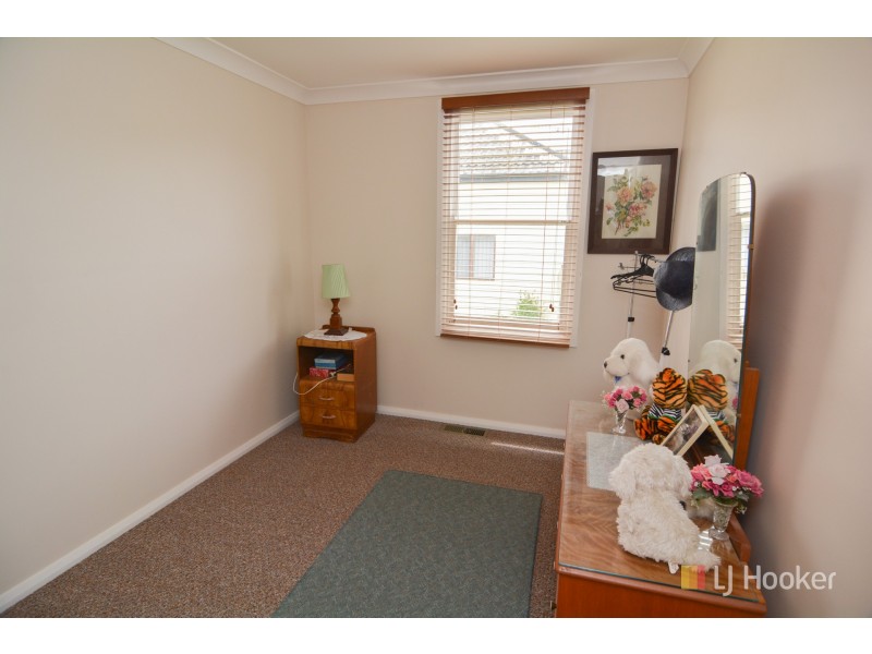 15 Sandford Avenue, Lithgow NSW 2790