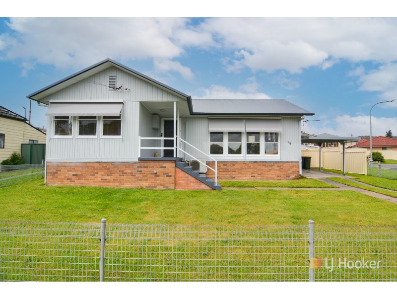 15 Sandford Avenue, Lithgow NSW 2790