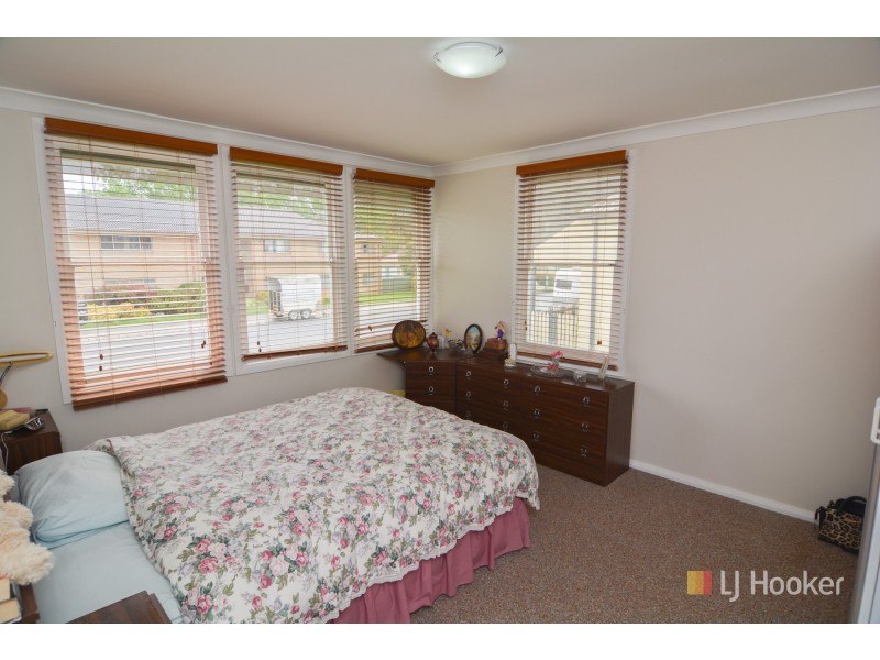 15 Sandford Avenue, Lithgow NSW 2790