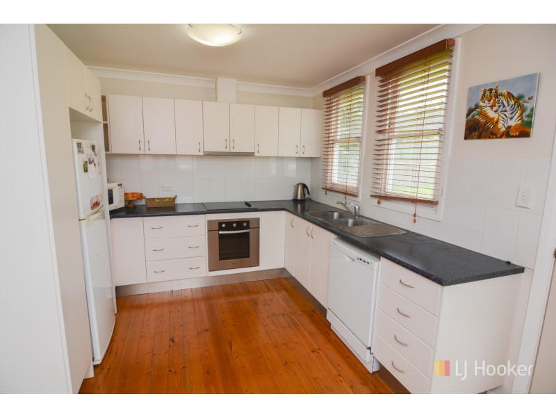 15 Sandford Avenue, Lithgow NSW 2790