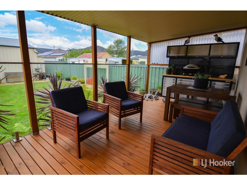 55 Enfield Avenue, Lithgow NSW 2790