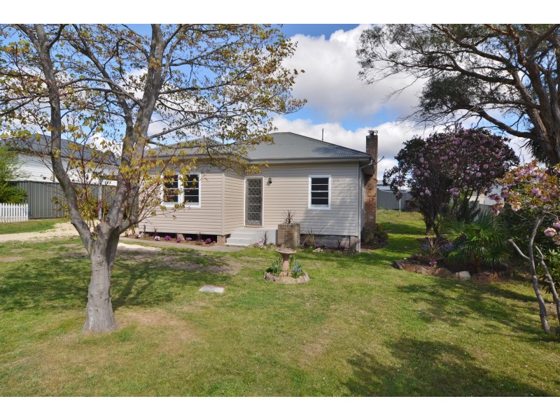 17 Lemnos Street, Lithgow NSW 2790