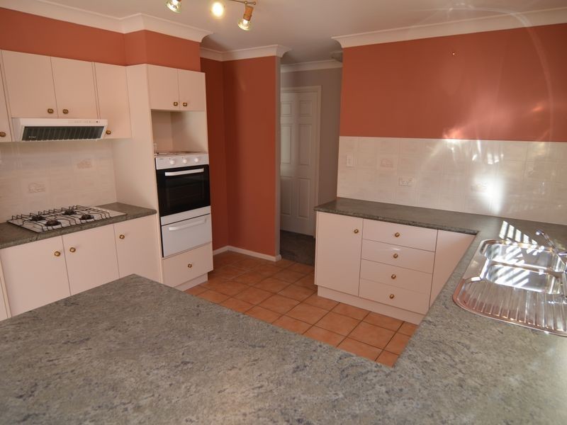 52 Hayley Street, Lithgow NSW 2790