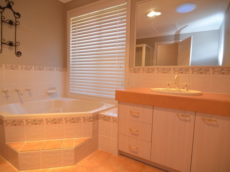 52 Hayley Street, Lithgow NSW 2790