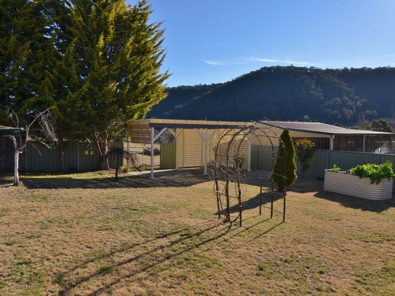 52 Hayley Street, Lithgow NSW 2790