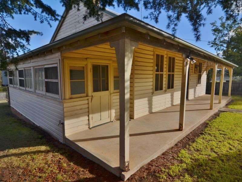 33 Castlereagh Highway, Capertee NSW 2846