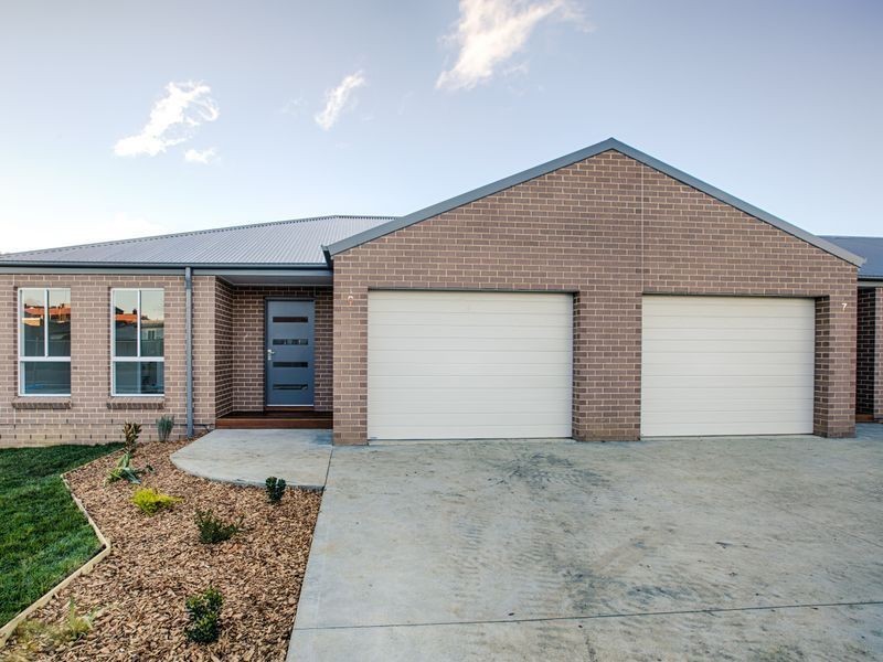 Units 1-14 Hoskins Avenue, Lithgow NSW 2790