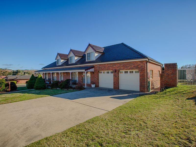 28 Robinia Drive, Lithgow NSW 2790