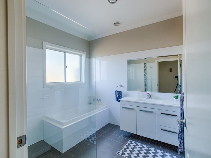 34 Hillcrest Avenue, Lithgow NSW 2790