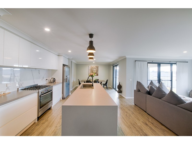 21 Surveyors Way, Lithgow NSW 2790