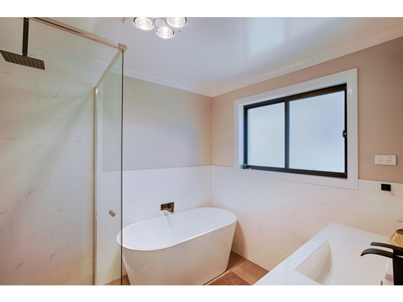 21 Surveyors Way, Lithgow NSW 2790