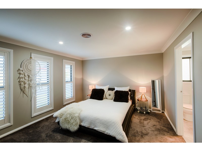 21 Surveyors Way, Lithgow NSW 2790