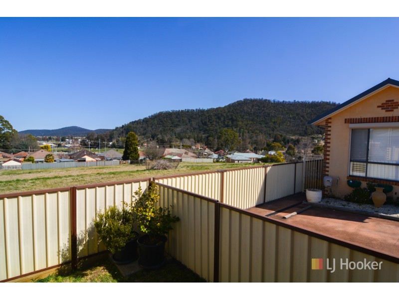 1/25 Hoskins Avenue, Lithgow NSW 2790