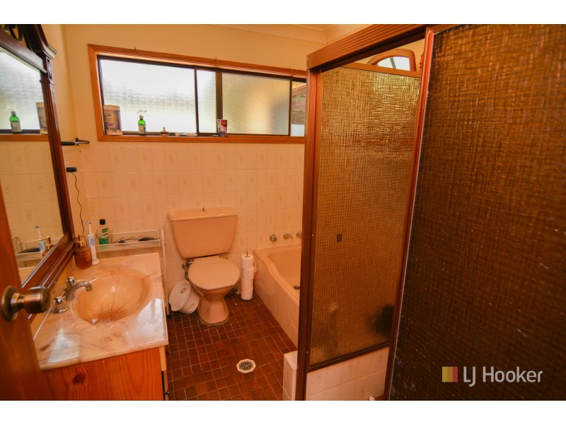 17 Calero Street, Lithgow NSW 2790