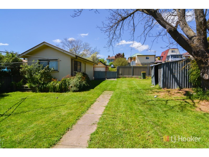 17 Calero Street, Lithgow NSW 2790