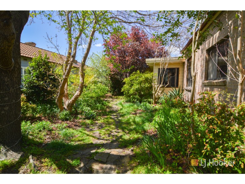 17 Calero Street, Lithgow NSW 2790