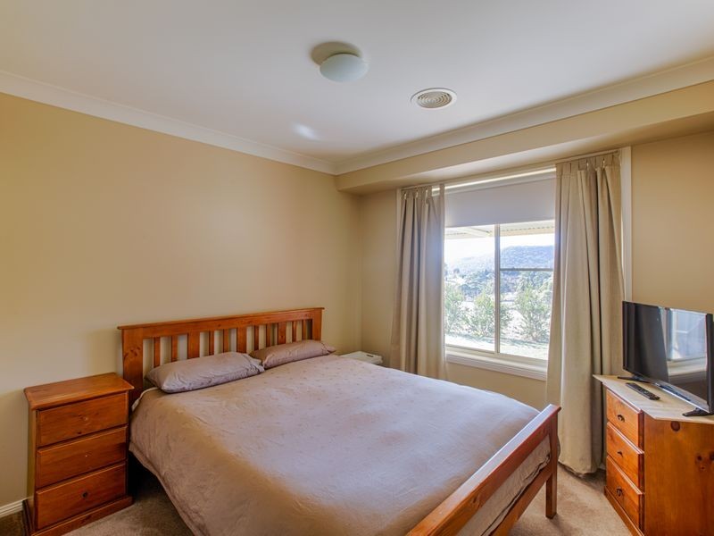 8 Robertson Street, Lithgow NSW 2790
