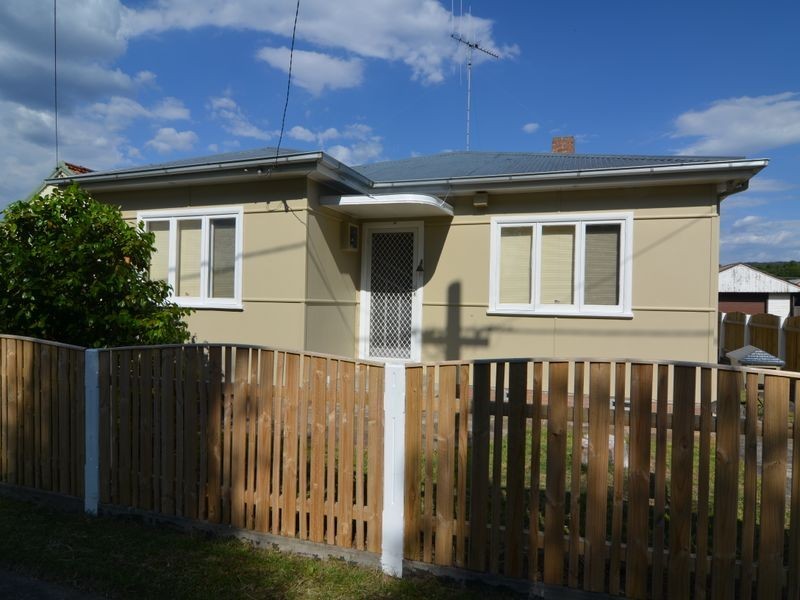 31 Enfield Avenue, Lithgow NSW 2790