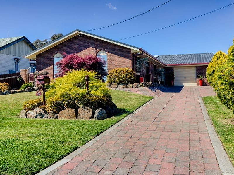 15 Lidsdale Street, Wallerawang NSW 2845