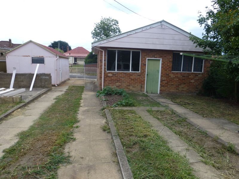 24 Calero Street, Lithgow NSW 2790