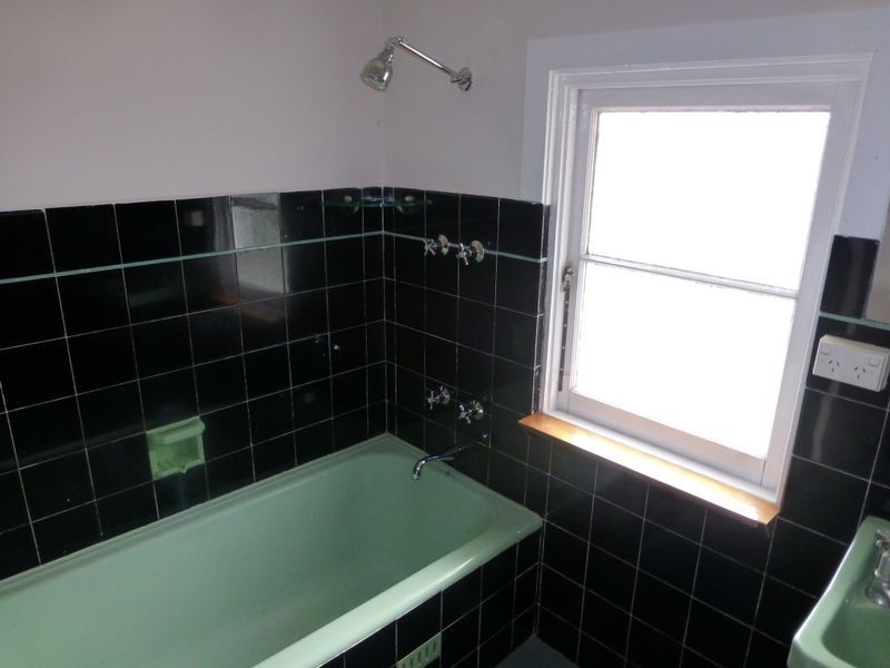 24 Calero Street, Lithgow NSW 2790