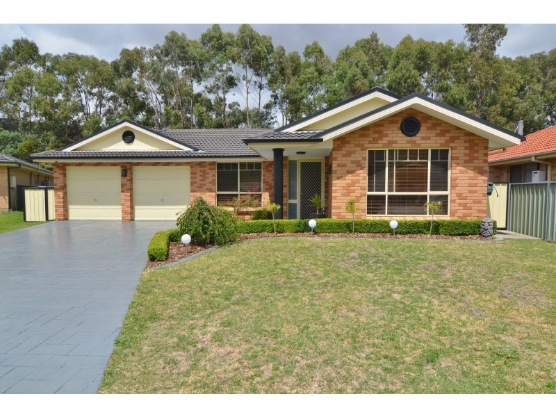 8 Mortlock Close, Lithgow NSW 2790