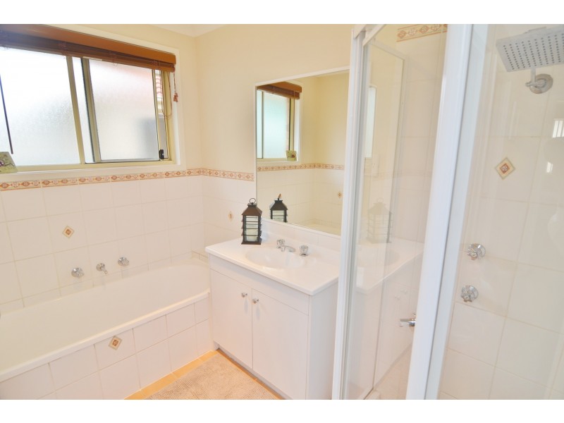 8 Mortlock Close, Lithgow NSW 2790