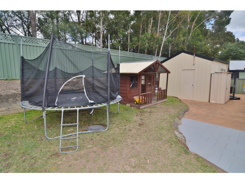 8 Mortlock Close, Lithgow NSW 2790