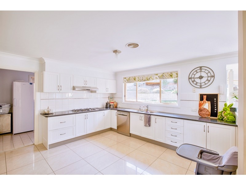 39 Robinia Drive, Lithgow NSW 2790