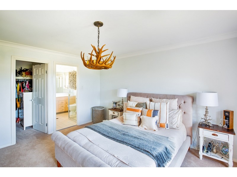 39 Robinia Drive, Lithgow NSW 2790