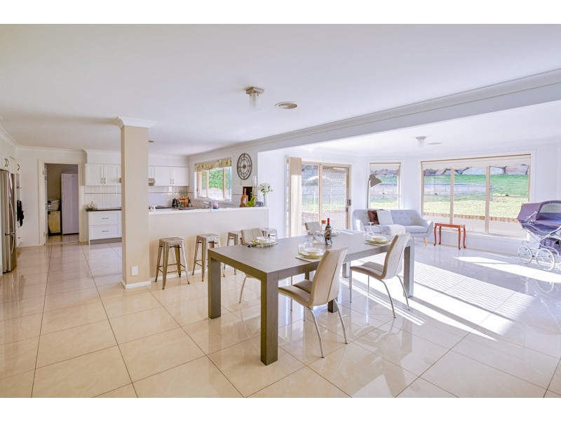 39 Robinia Drive, Lithgow NSW 2790