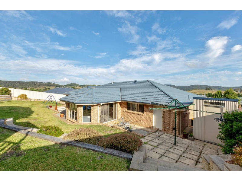 39 Robinia Drive, Lithgow NSW 2790