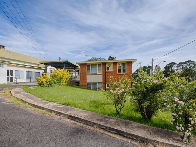 Former Por Cnr Kiln & Laurie Street, Portland NSW 2847