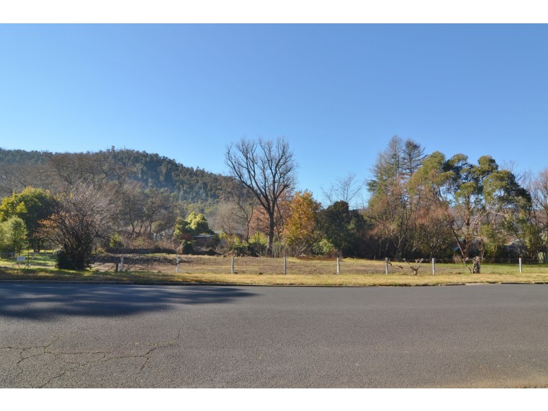 27 Macaulay Street, Lithgow NSW 2790