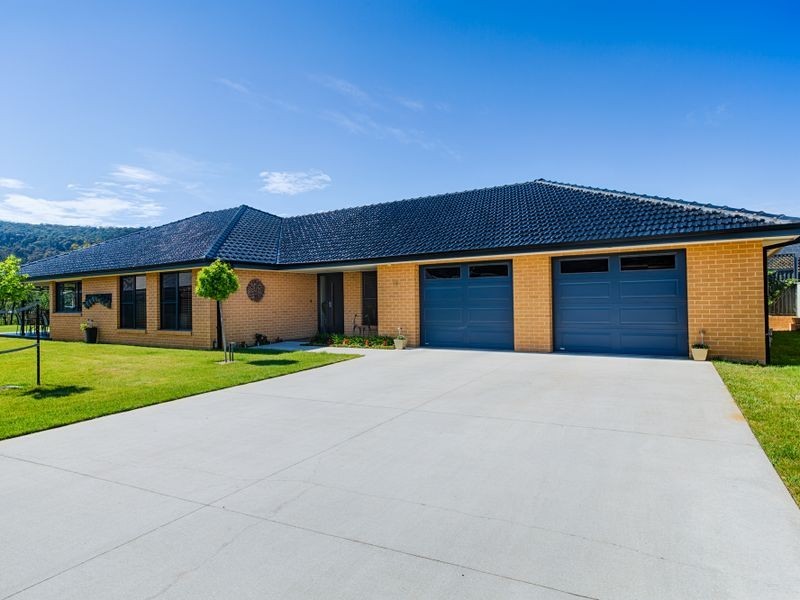 16 Thornley Close, Lithgow NSW 2790
