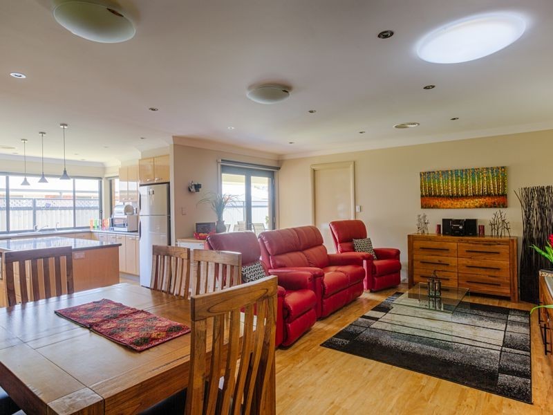 16 Thornley Close, Lithgow NSW 2790