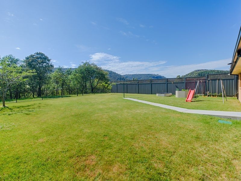 16 Thornley Close, Lithgow NSW 2790