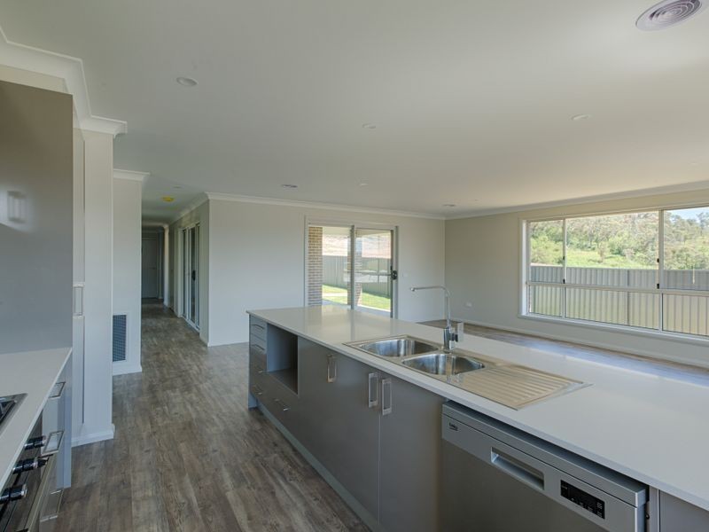 27 Surveyors Way, Lithgow NSW 2790