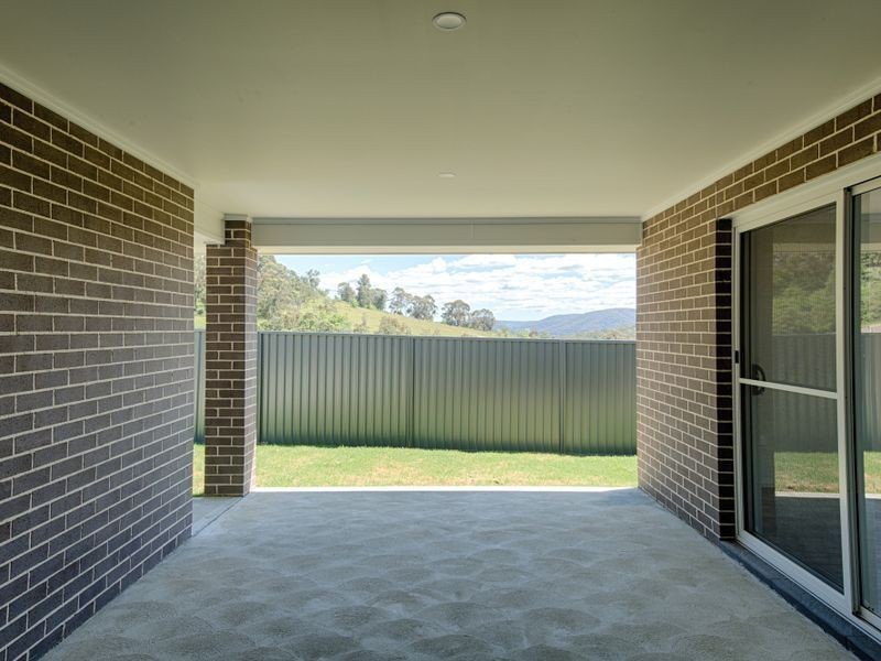 27 Surveyors Way, Lithgow NSW 2790