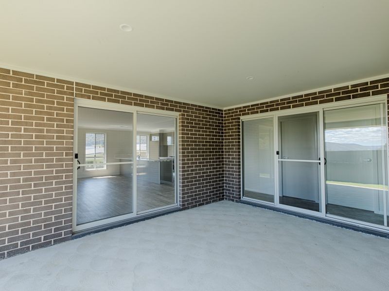 27 Surveyors Way, Lithgow NSW 2790