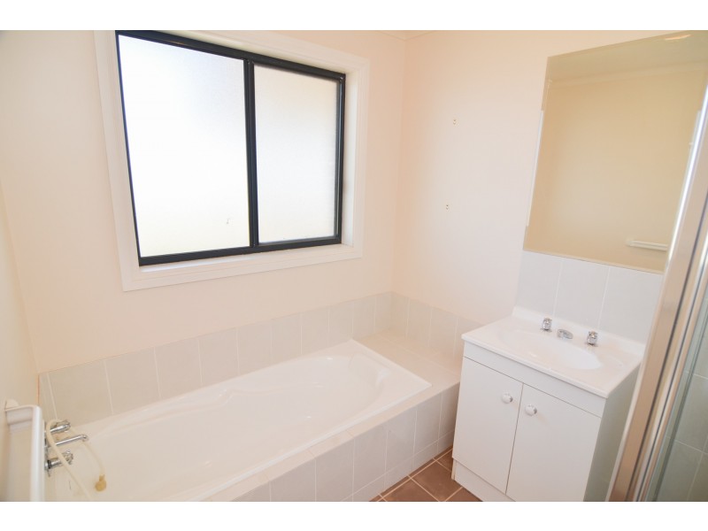 53 George Parade, Pipers Flat NSW 2847