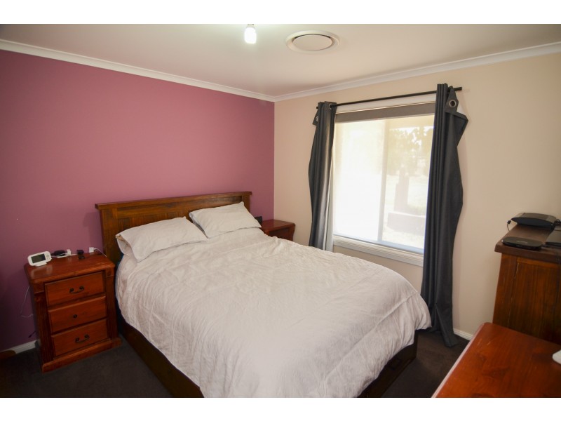 53 George Parade, Pipers Flat NSW 2847