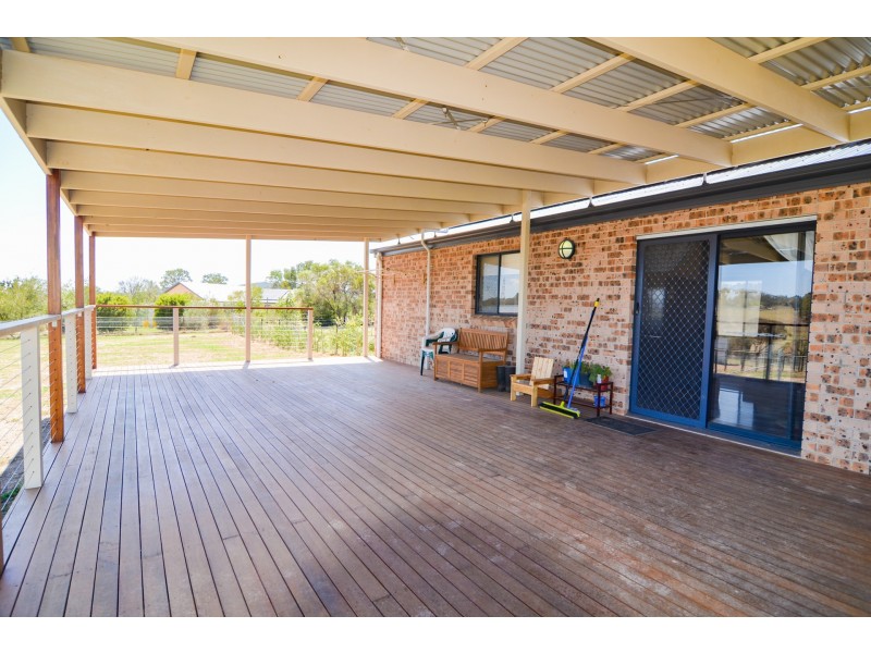 53 George Parade, Pipers Flat NSW 2847