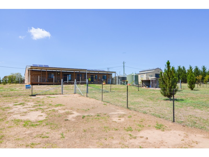 53 George Parade, Pipers Flat NSW 2847