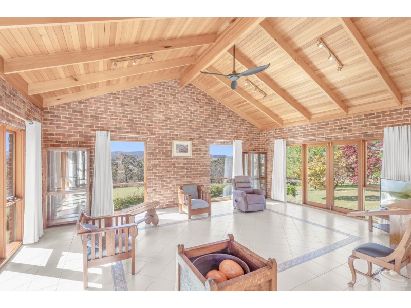2C Hughes Lane, Marrangaroo NSW 2790