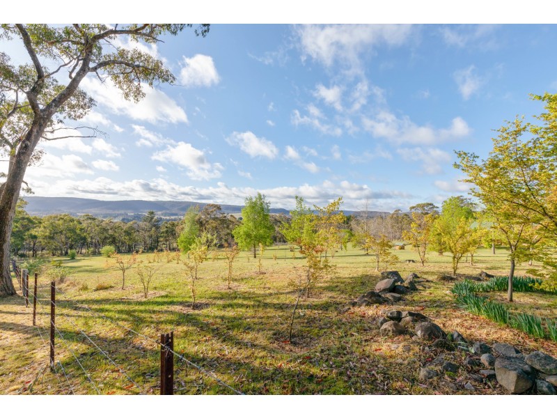 2C Hughes Lane, Marrangaroo NSW 2790