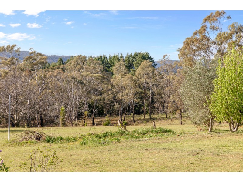 2C Hughes Lane, Marrangaroo NSW 2790