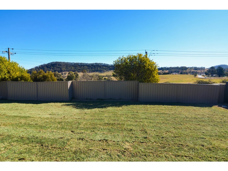 8 Eucalypt Place, Lithgow NSW 2790