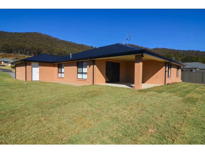 8 Eucalypt Place, Lithgow NSW 2790