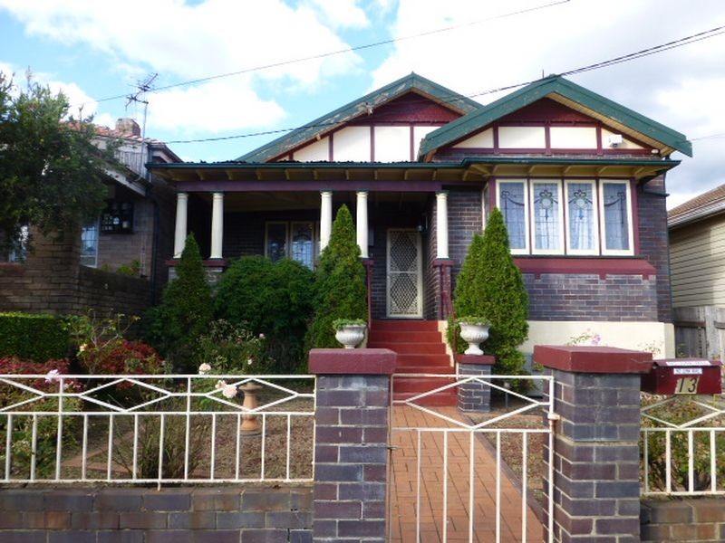 13 Padley Street, Lithgow NSW 2790